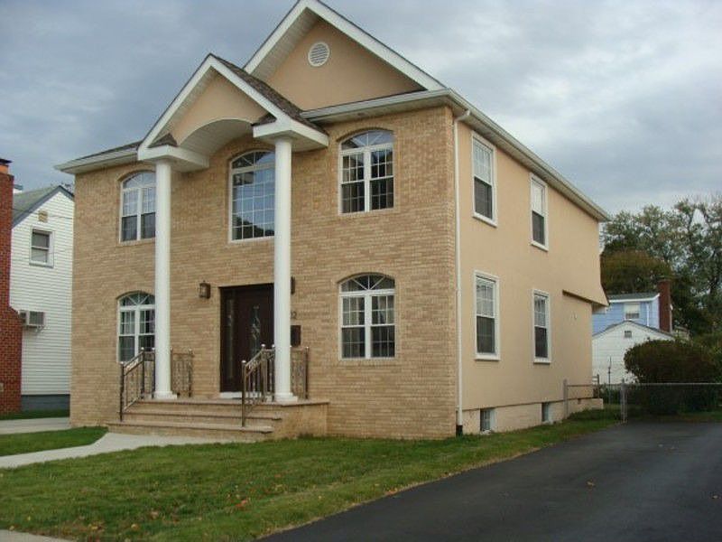 1st image of 32 3rd St