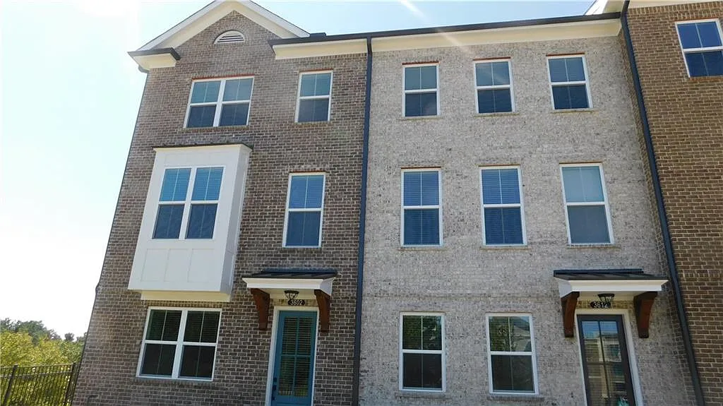 3 bed, 3.5 bath, 2090 sqft, $2,850 — Photo 3