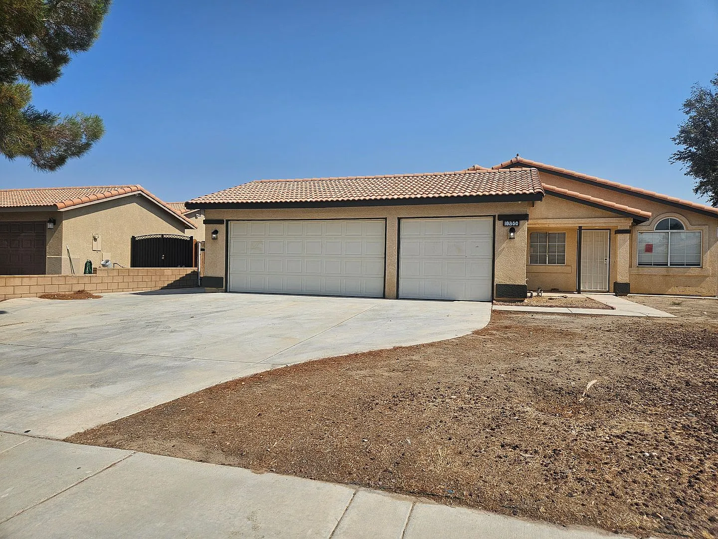 4 Bedroom Adelanto Home — Photo 1