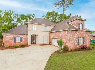 106 Hickory Pl, Covington, LA 70433