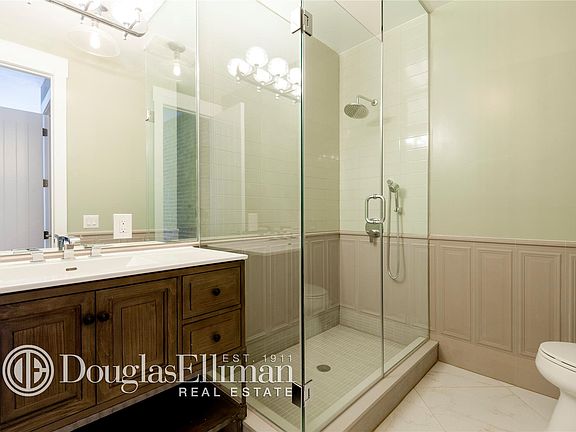 5th image of 342 6th Ave APT 4