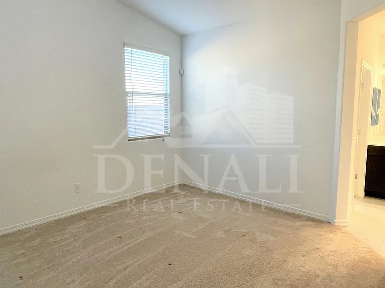7954 W Medlock Dr — Photo 9