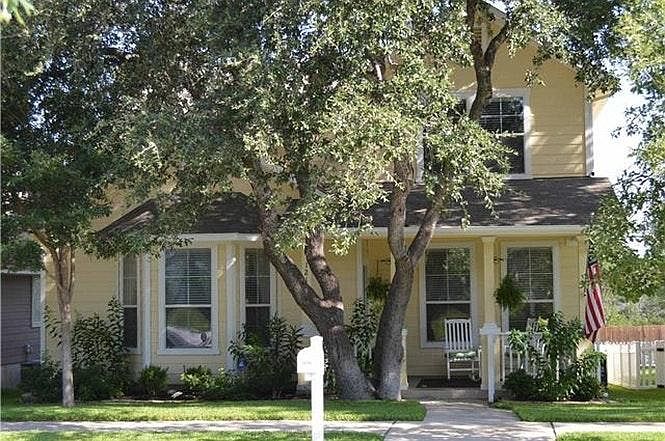 1st image of 1215 Peyton Pl