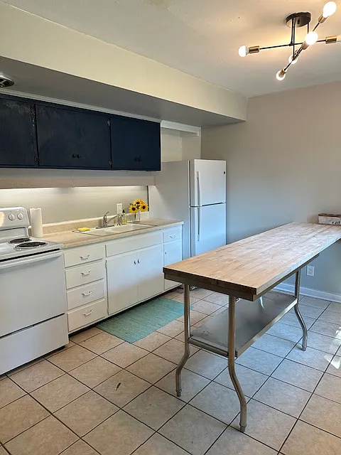 120 Kindred Street - 1 — Photo 2