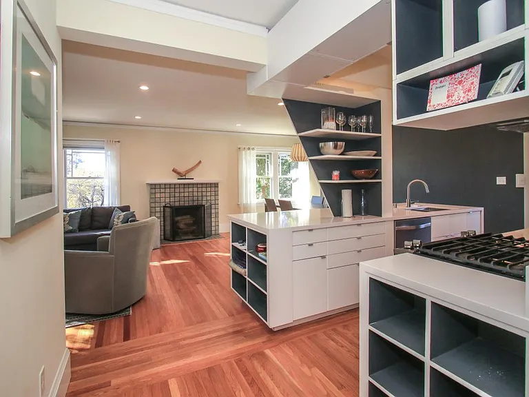 2403 Hillside Ave — Photo 15