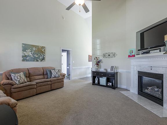 5th image of 2415 Chippenham Ct