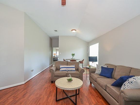 5th image of 21006 Welwick Ct