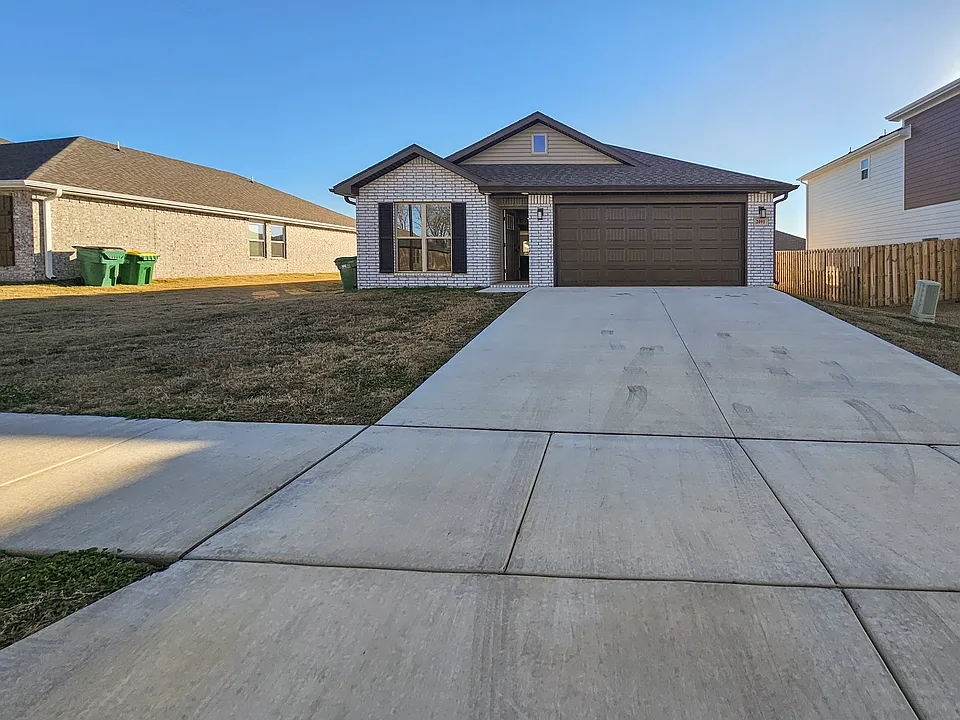 2091 Bluebonnet Ln