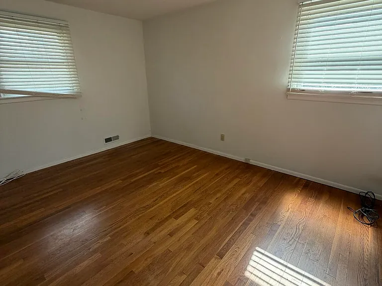 6 Barbara Ln — Photo 6