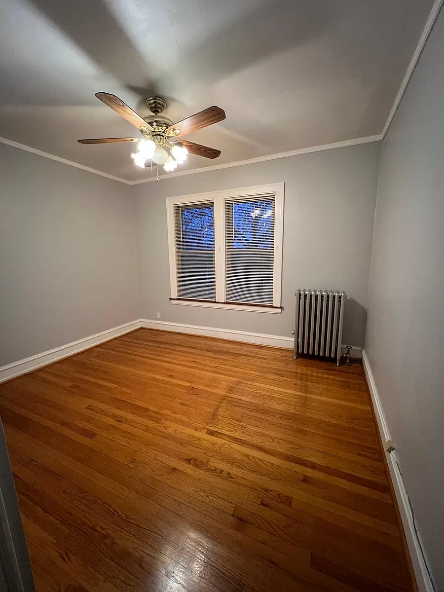 Building Photo - 4859 N Kenneth Ave #3