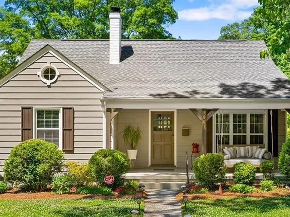 1001 Twyckenham Dr, Greensboro, NC 27408