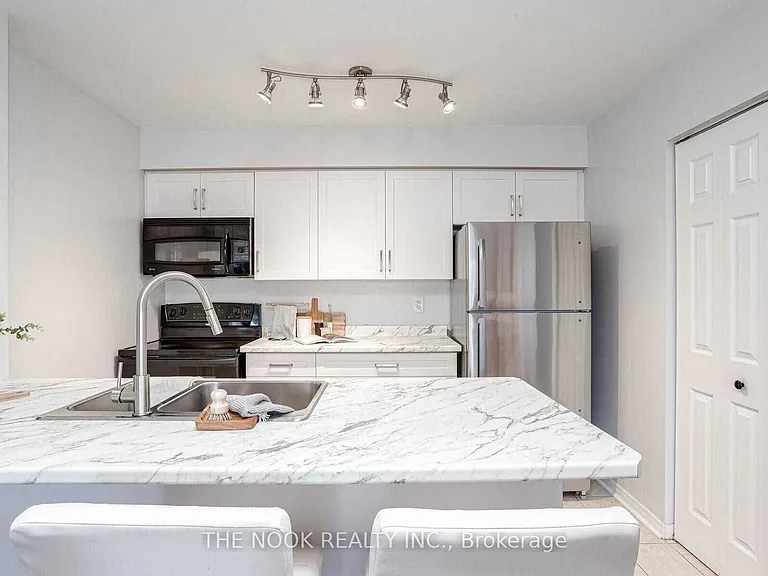 90 Aspen Springs Dr #109 — Photo 7