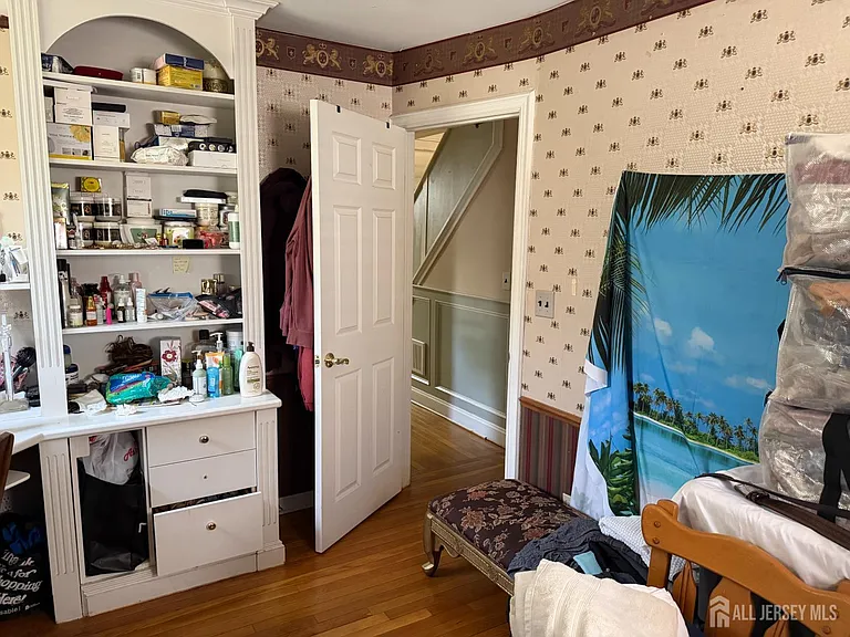 118 Swarthmore Ter — Photo 13