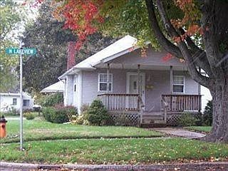 1st image of 400 N Lakeview Ave