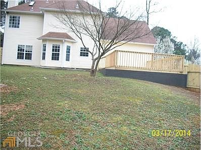 HUGE FENCED BACK YARD