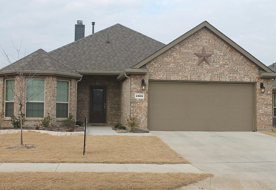 1st image of 1009 Lake Woodland Dr