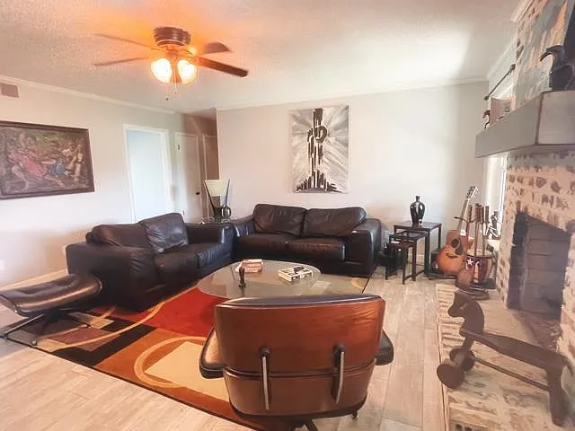 3819 Cherry Hill Ln — Photo 3