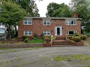 7021 Union Mill Rd, Clifton, VA 20124