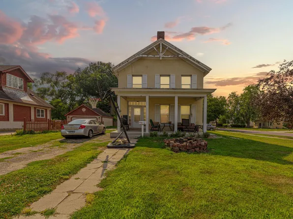 728 3rd Ave NW, Faribault, MN 55021