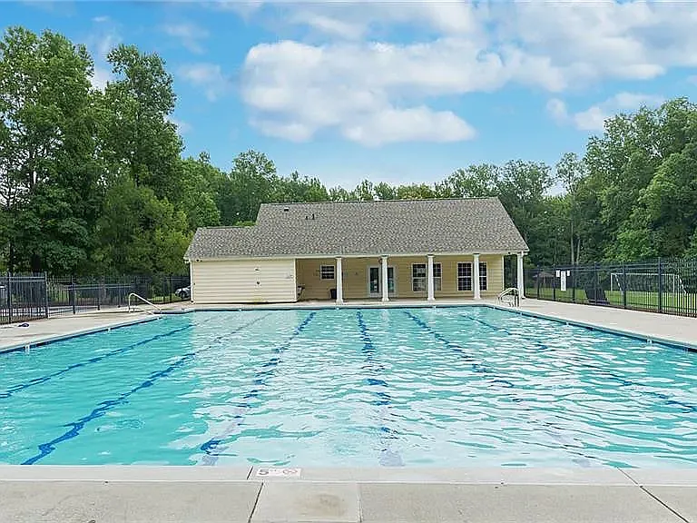 4009 Cedar Point Ave — Photo 42