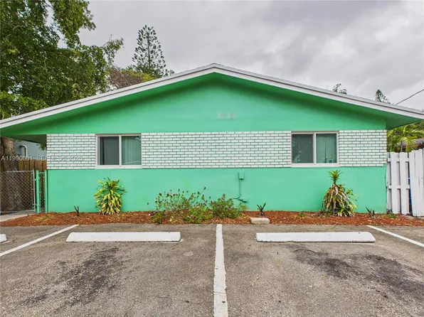 1713 SW 11th Ct, Fort Lauderdale, FL 33312