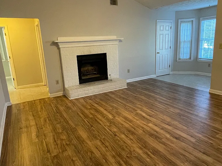 2131 Hutton Dr — Photo 2