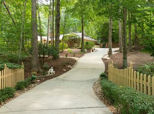 206 Winding Ridge Dr, Cary, NC 27518