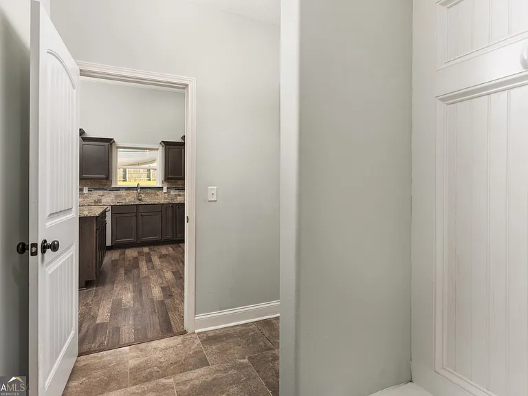 404 Ledford Way — Photo 8