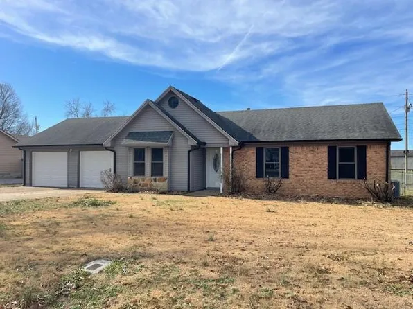 845 Gum St, Union City, TN 38261