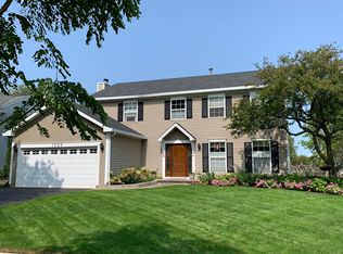 1020 Mohawk St, Cary, IL 60013