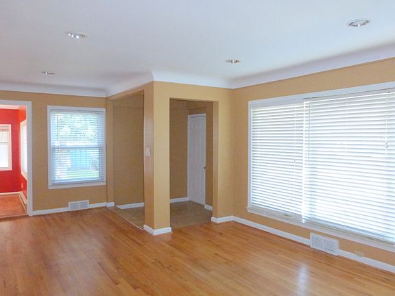 3rd image of 535 Girard Ave