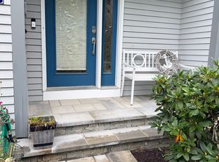 6 Whitehall Lndg, Mystic, CT 06355