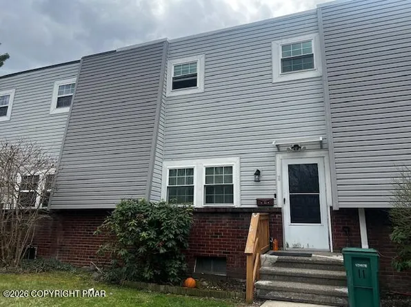11 Spring Ln, East Stroudsburg, PA 18301