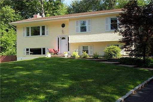 1st image of 75 Carolina Dr