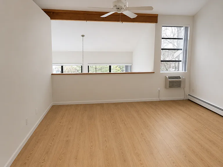 1465 E Putnam Ave #632 — Photo 5