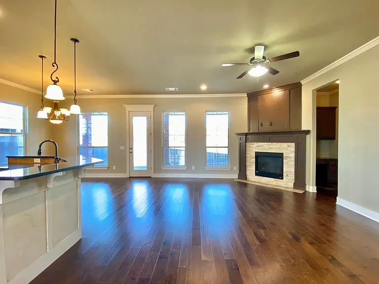 2011 Allora Ct — Photo 3