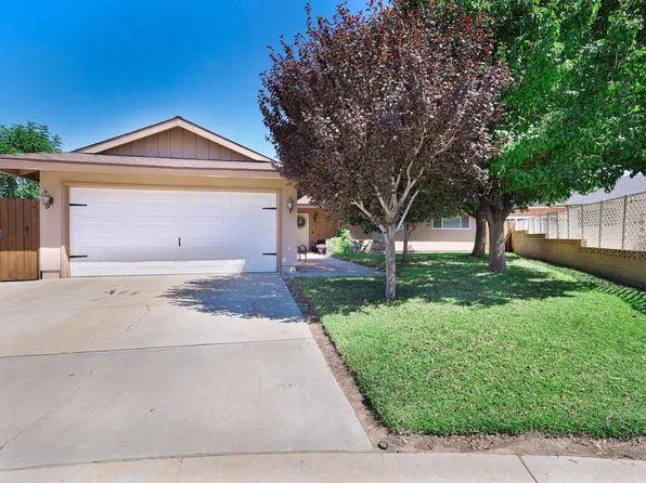 1555 Adrien Pl, Lancaster, CA 93535