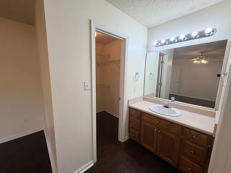 3024 Will Dr — Photo 6