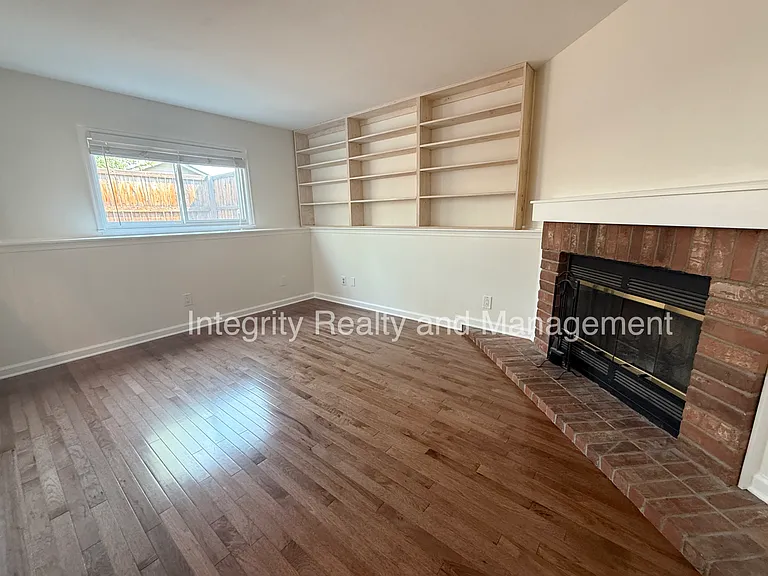 475 Chiswick Cir — Photo 6