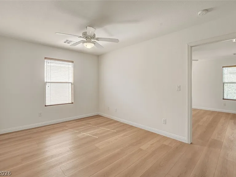 10808 Wallflower Ave — Photo 15