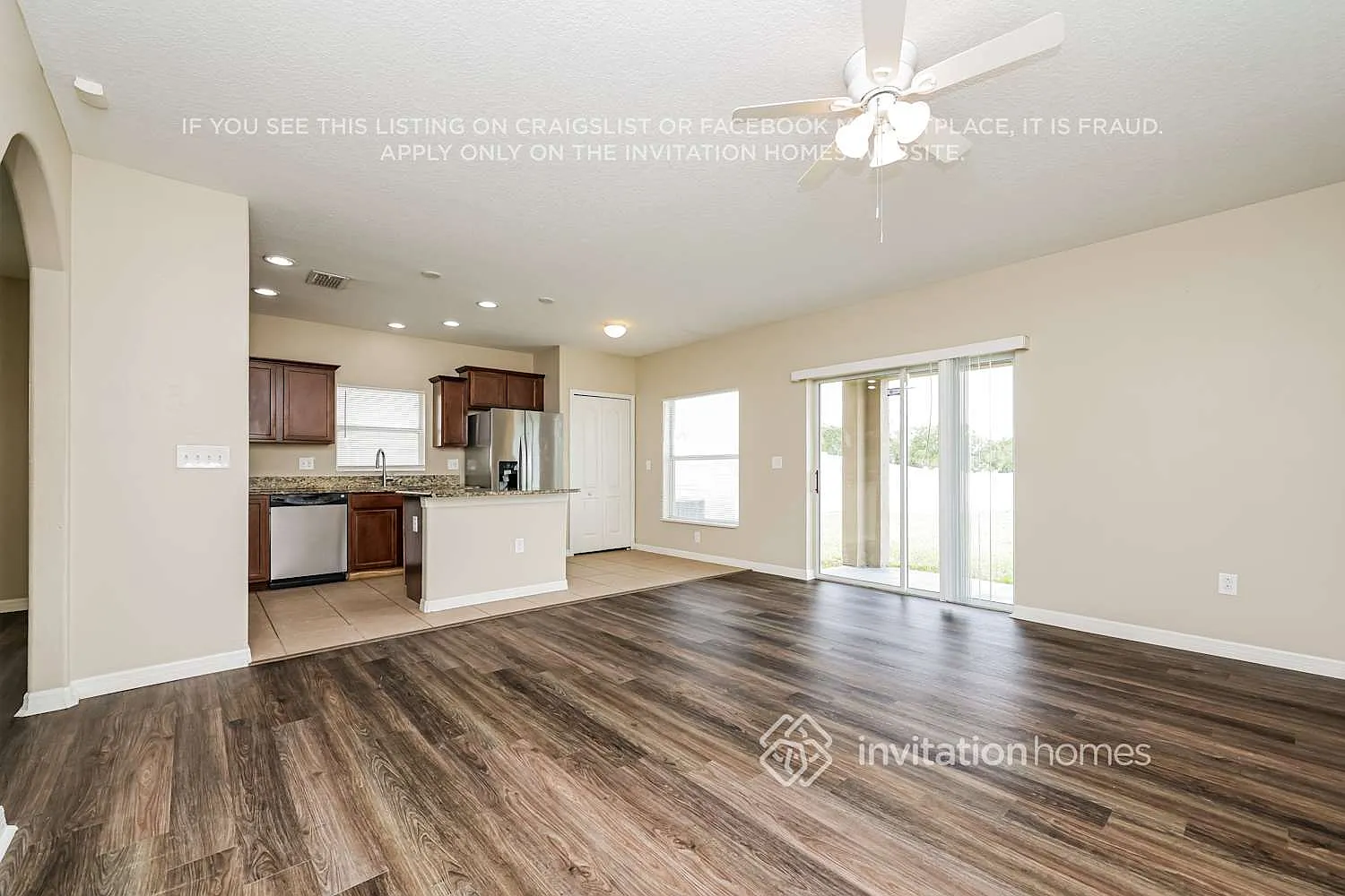 1047 Seminole Sky Dr Ruskin, FL 33570 — Photo 4
