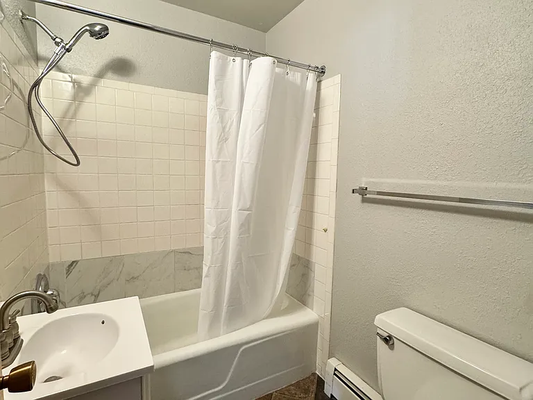 1091 Helena Ave — Photo 8