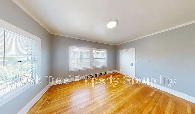 535 41st St #17 — Photo 6