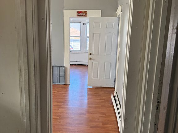 2nd image of 157 Wayne Ave Floor 1