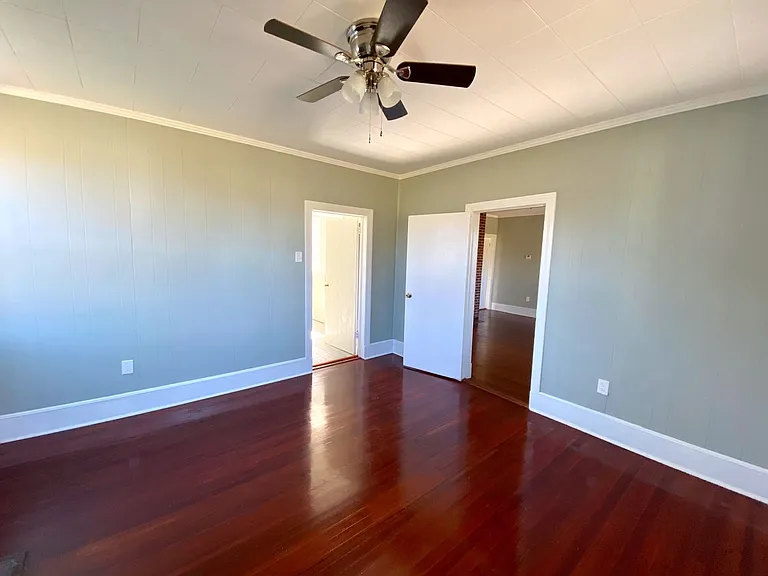 18 Sirrine St — Photo 32