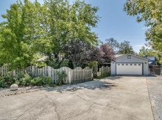 3687 Navajo Ct, Redding, CA 96001