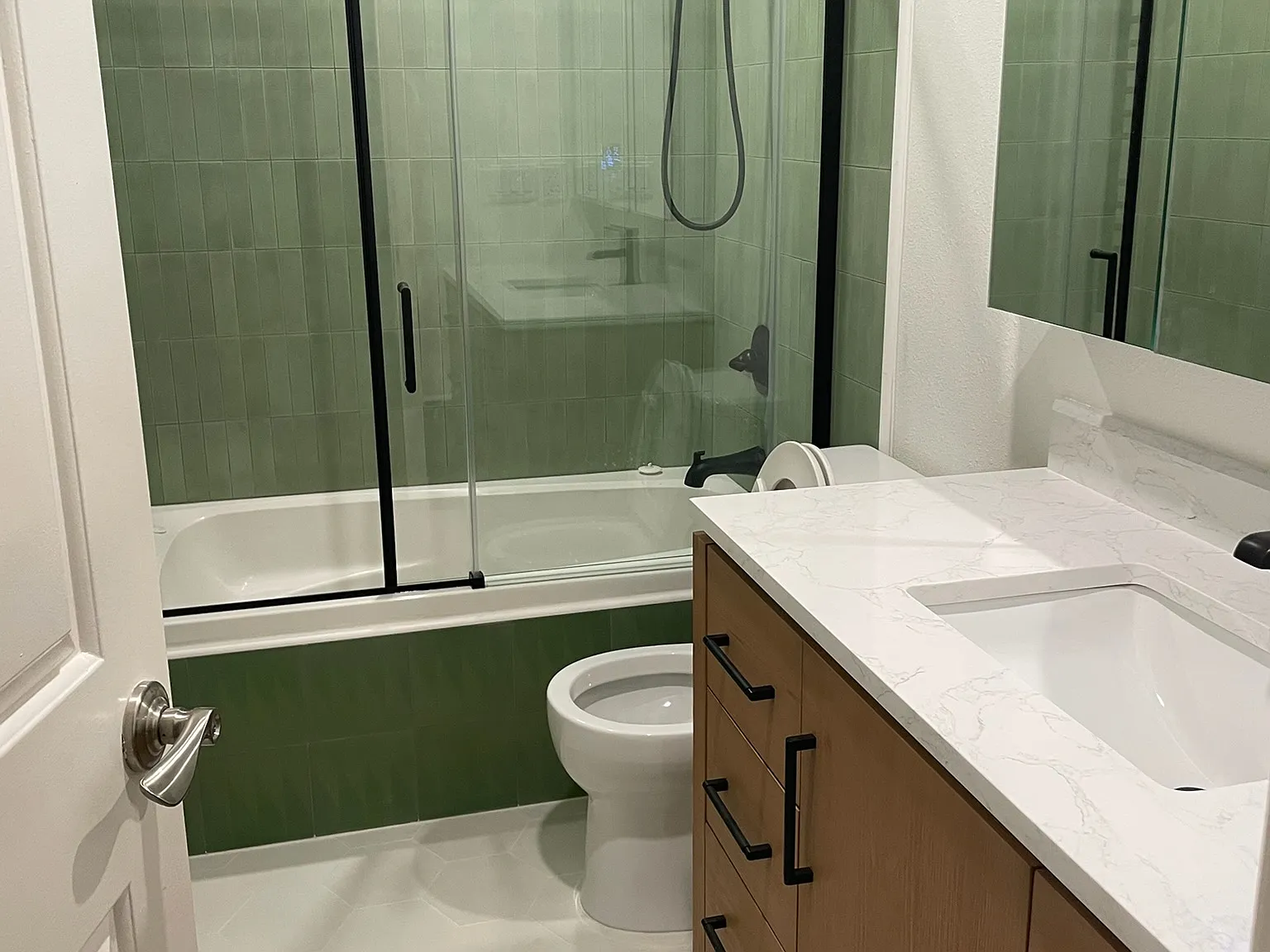 1 bed, 960 sqft, $4,850 — Photo 4