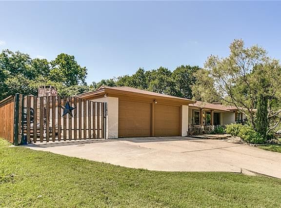 2nd image of 5805 Winifred Dr
