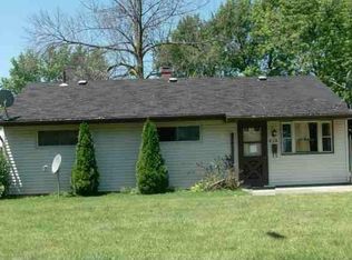 818 East Dr, Sheffield Lake, OH