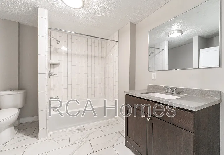 1027 Saint Paul St — Photo 6